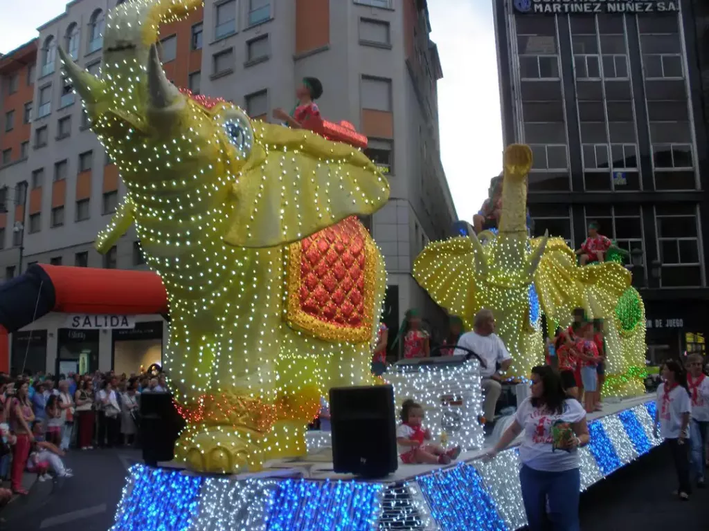 Carroza elefantitos - Carrozas Rurro