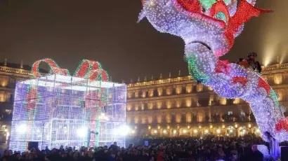 Dralion en la Plaza Mayor de Salamanca - Carrozas Rurro