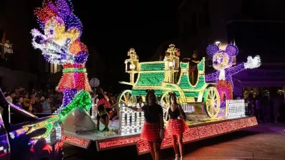 Viaje Luminoso - Carrozas Rurro