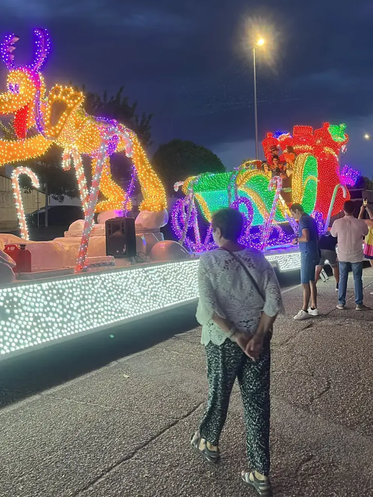 Una de nuestras carrozas en el desfile de carrozas de San Agustín en Toro - Carrozas Rurro